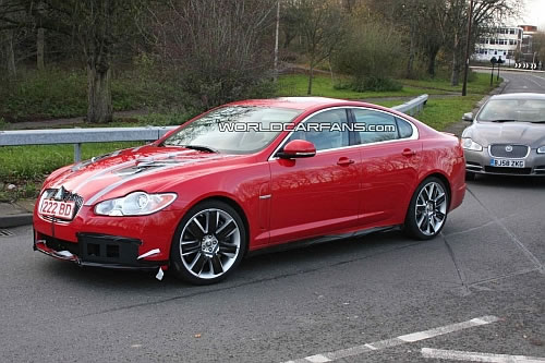 jaguar xf r Jaguar XF R: Sizzling in spy shots!