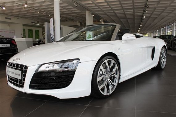 Audi R8 Spyder Pictures Shown; To Come Cleaner & Powerful